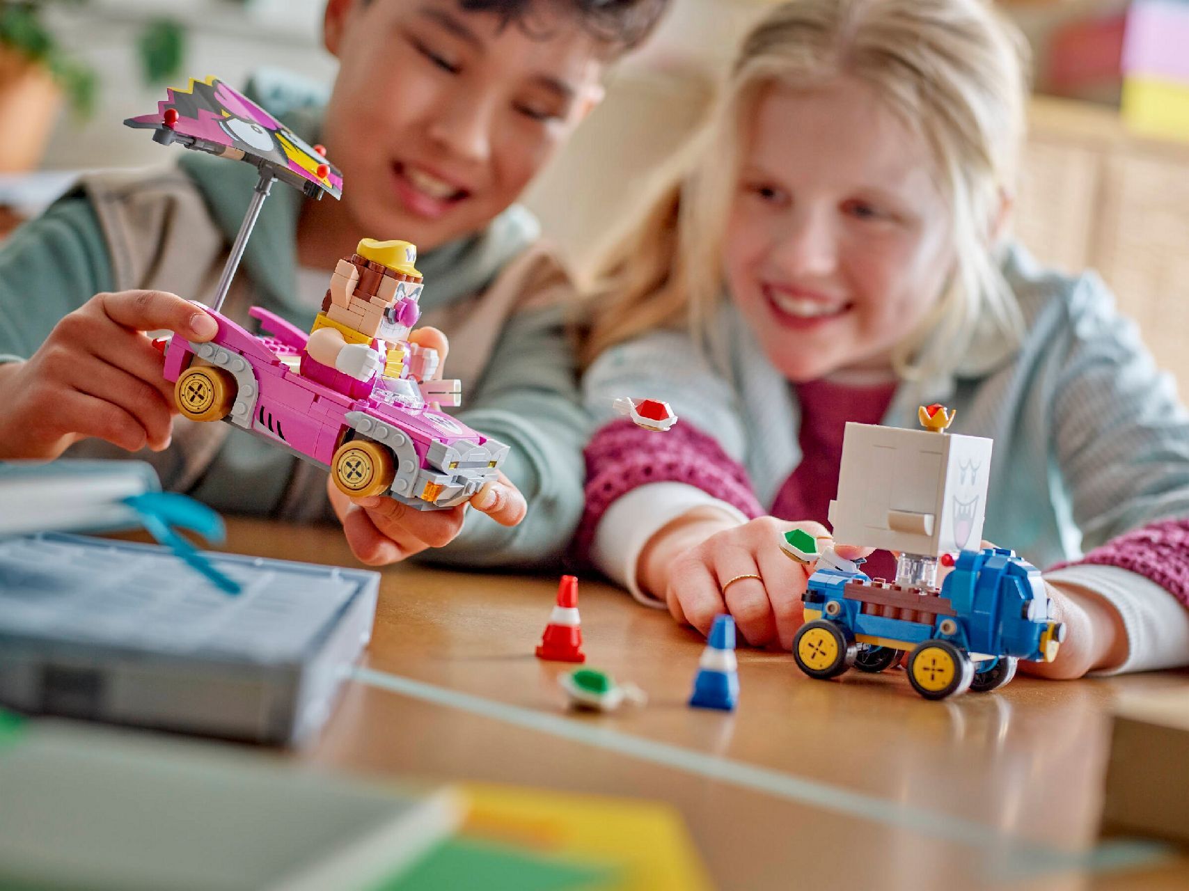 LEGO® Mario Kart™ – Wario & King Boo