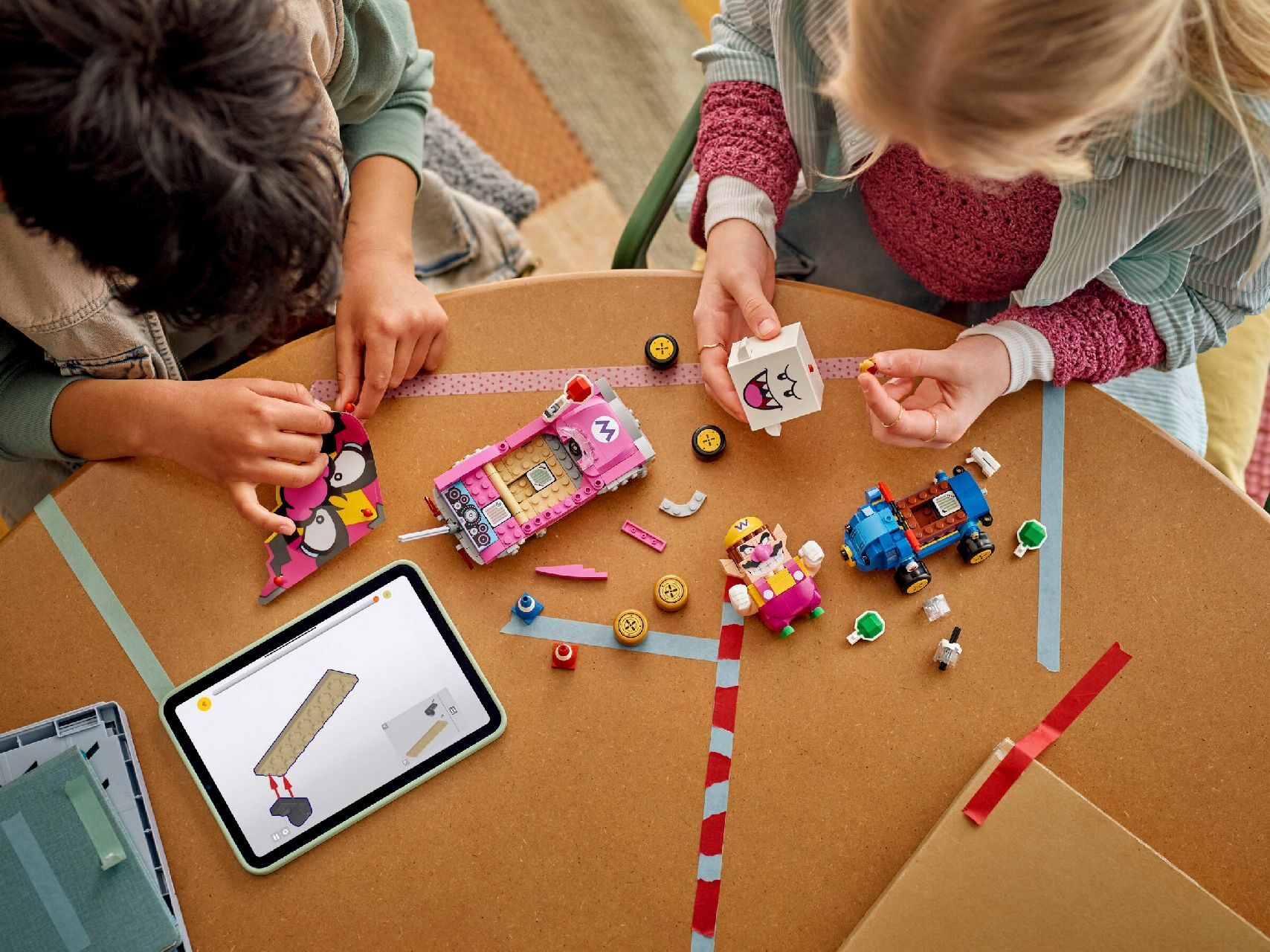 LEGO® Mario Kart™ – Wario & King Boo
