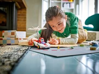 LEGO® Mario Kart™ – Shy Guy & P-Wing