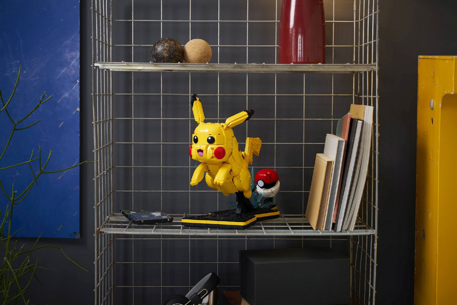 LEGO® Pikachu and Poké Ball