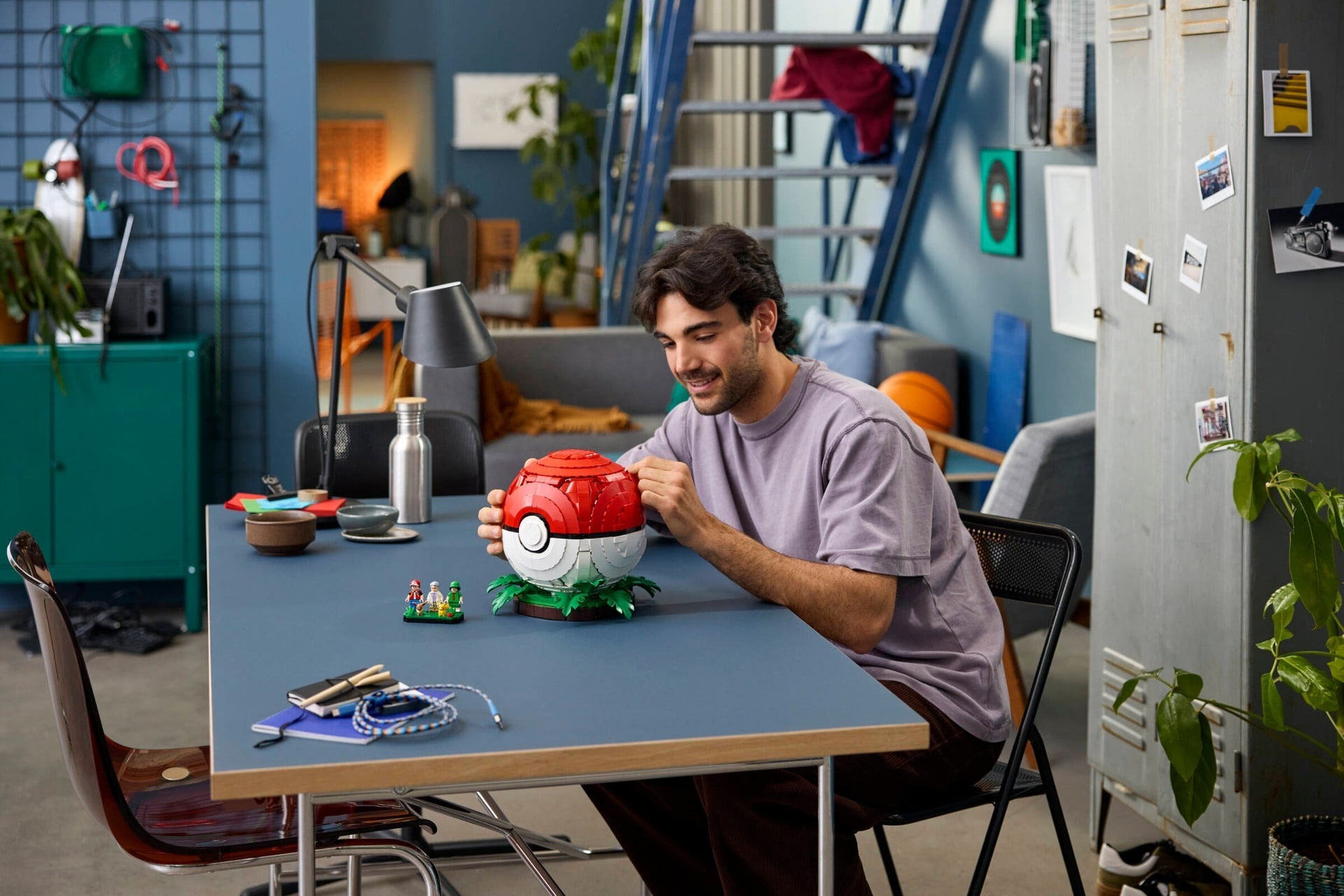LEGO® Iconic Trainer Moments Poké Ball