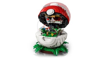 LEGO® Iconic Trainer Moments Poké Ball
