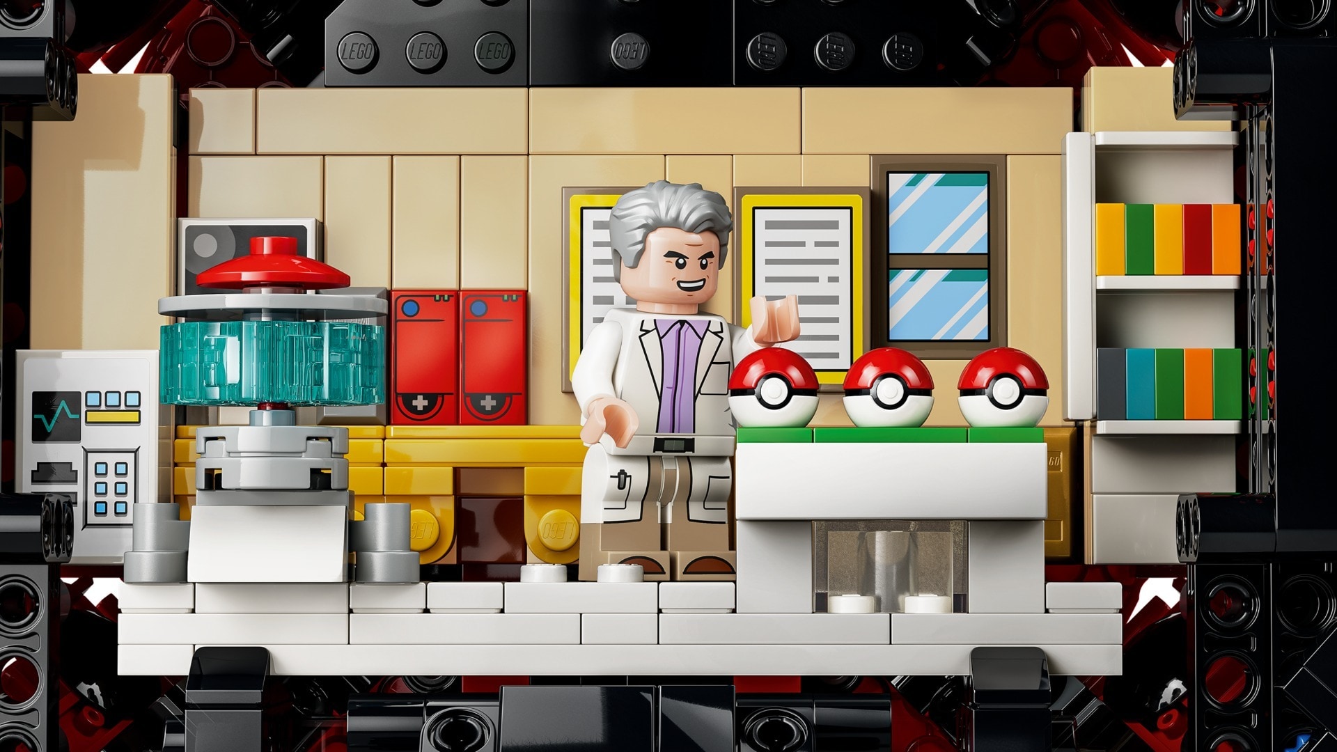 LEGO® Iconic Trainer Moments Poké Ball