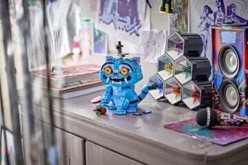 LEGO® Derpy Tiger and Sussie Bird