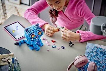LEGO® Derpy Tiger and Sussie Bird