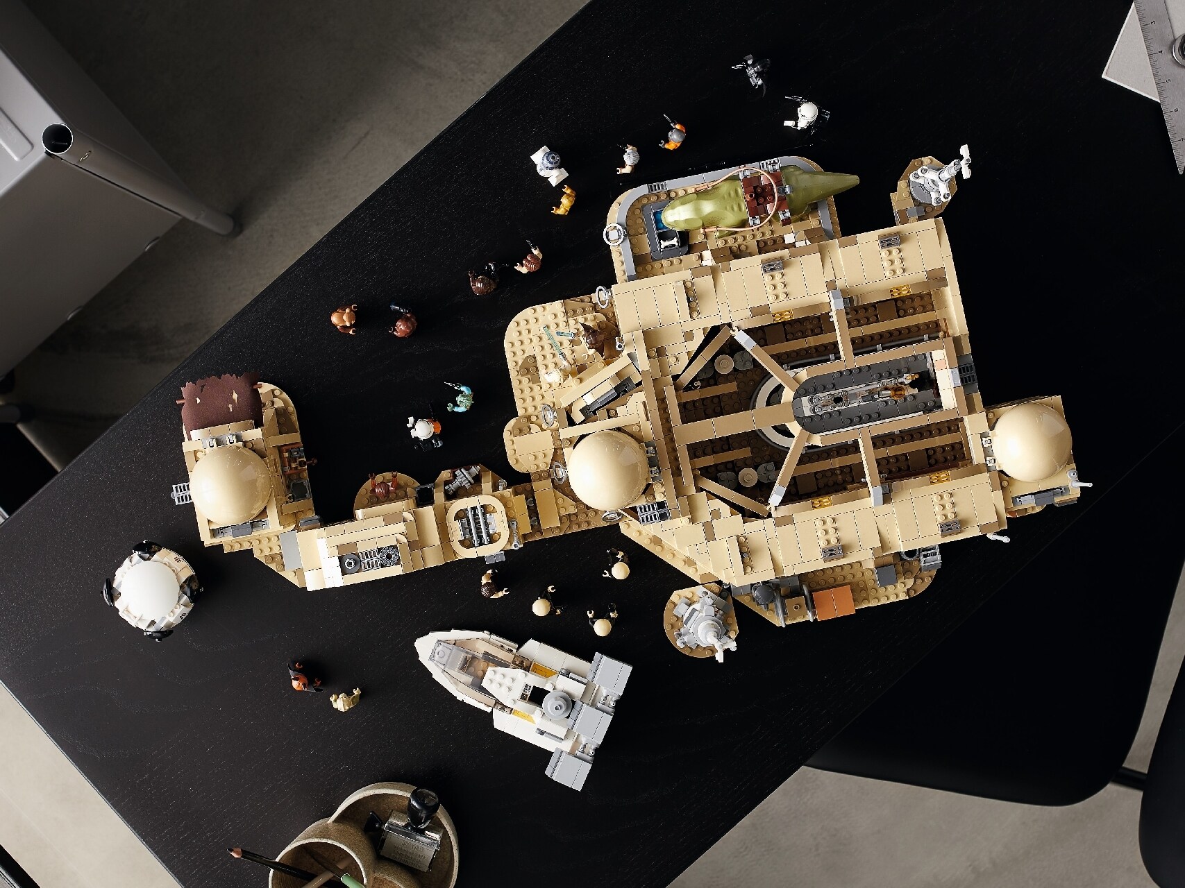 LEGO® Star Wars Mos Eisley Cantina™