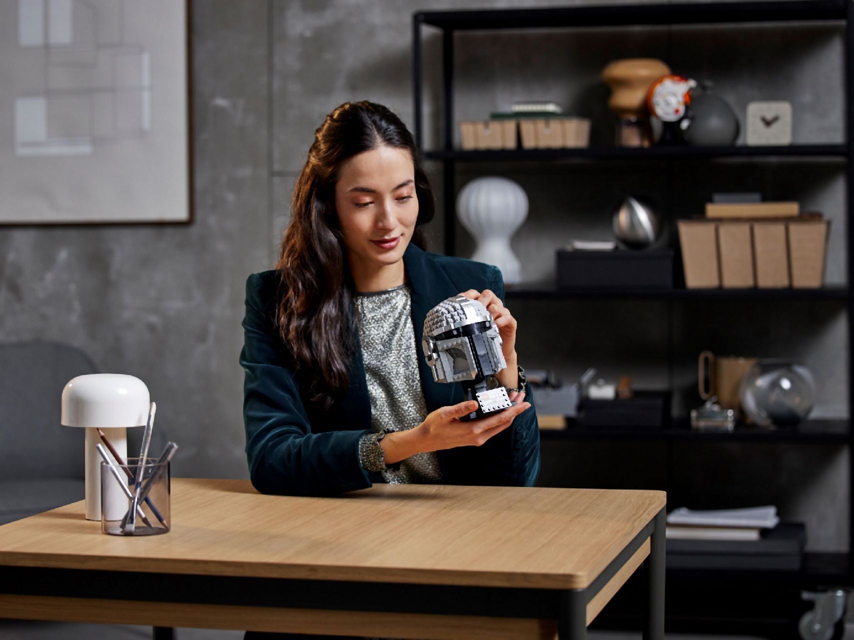 خوذة ذا ماندالوريان من ليغو®