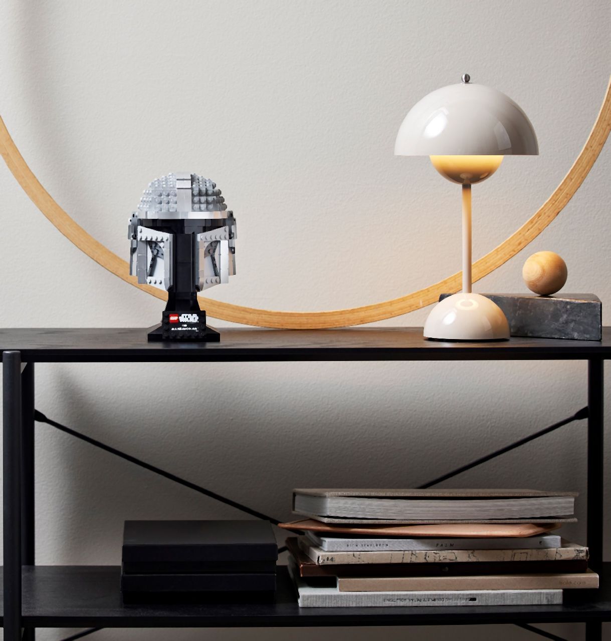 خوذة ذا ماندالوريان من ليغو®