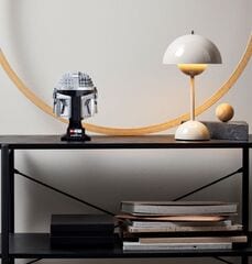 خوذة ذا ماندالوريان من ليغو®