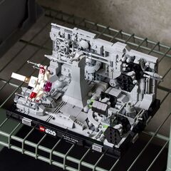 LEGO® Death Star™ Trench Run Diorama