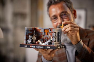 LEGO® Death Star™ Trash Compactor Diorama