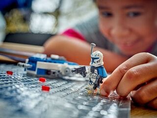 LEGO® Captain Rex™ Y-Wing™ Microfighter