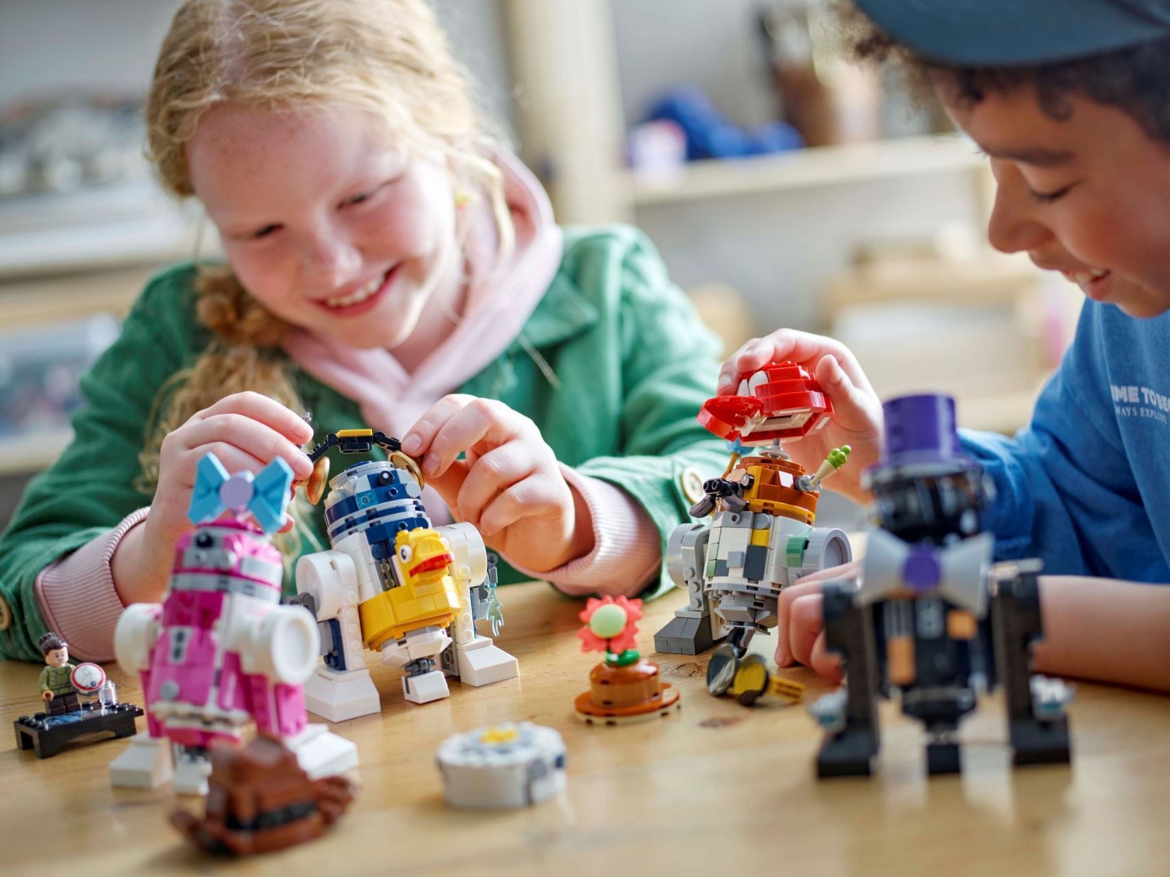 LEGO® Creative Play Droid™ Builder