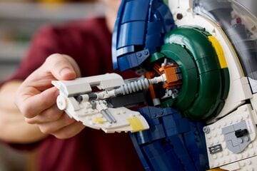 LEGO® Jango Fett's Firespray-Class Starship