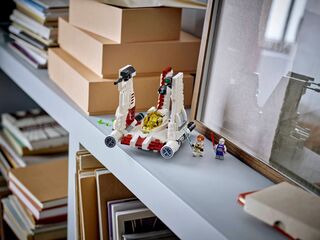 LEGO® V-19 Torrent Starfighter