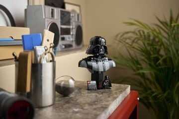LEGO® Darth Vader™ Bust
