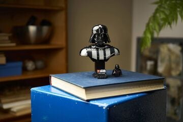 LEGO® Darth Vader™ Bust