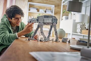 LEGO® Imperial Remnant AT-AT™ with INT-4