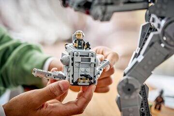 LEGO® Imperial Remnant AT-AT™ with INT-4