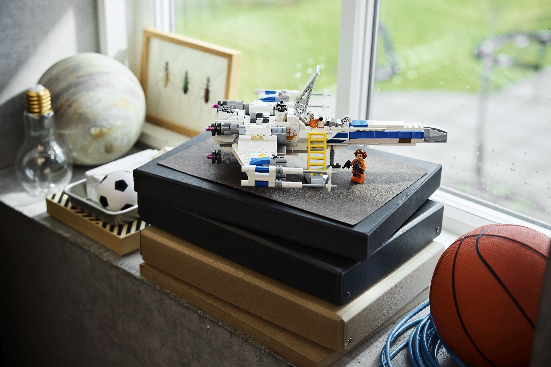 LEGO® New Republic X-Wing Starfighter™