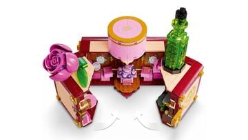 LEGO® Glinda & Elphaba's Dormitory