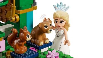 LEGO® Glinda's Wedding Day