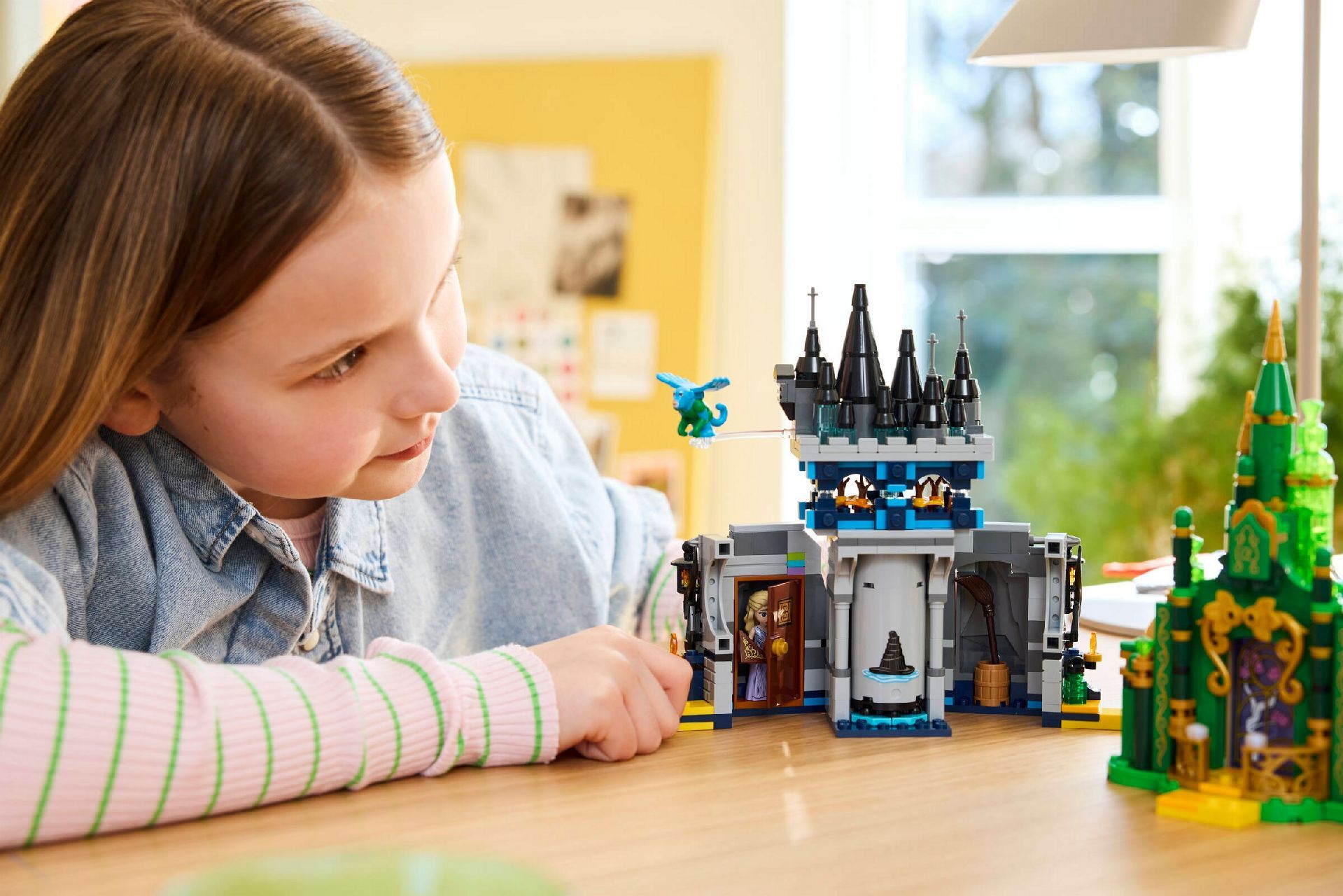 LEGO® Emerald City & Kiamo Ko Castle