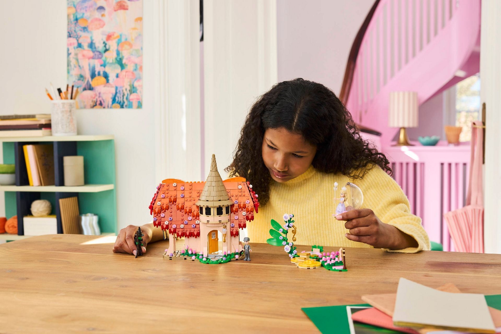 LEGO® Glinda & Elphaba Visit Munchkinland