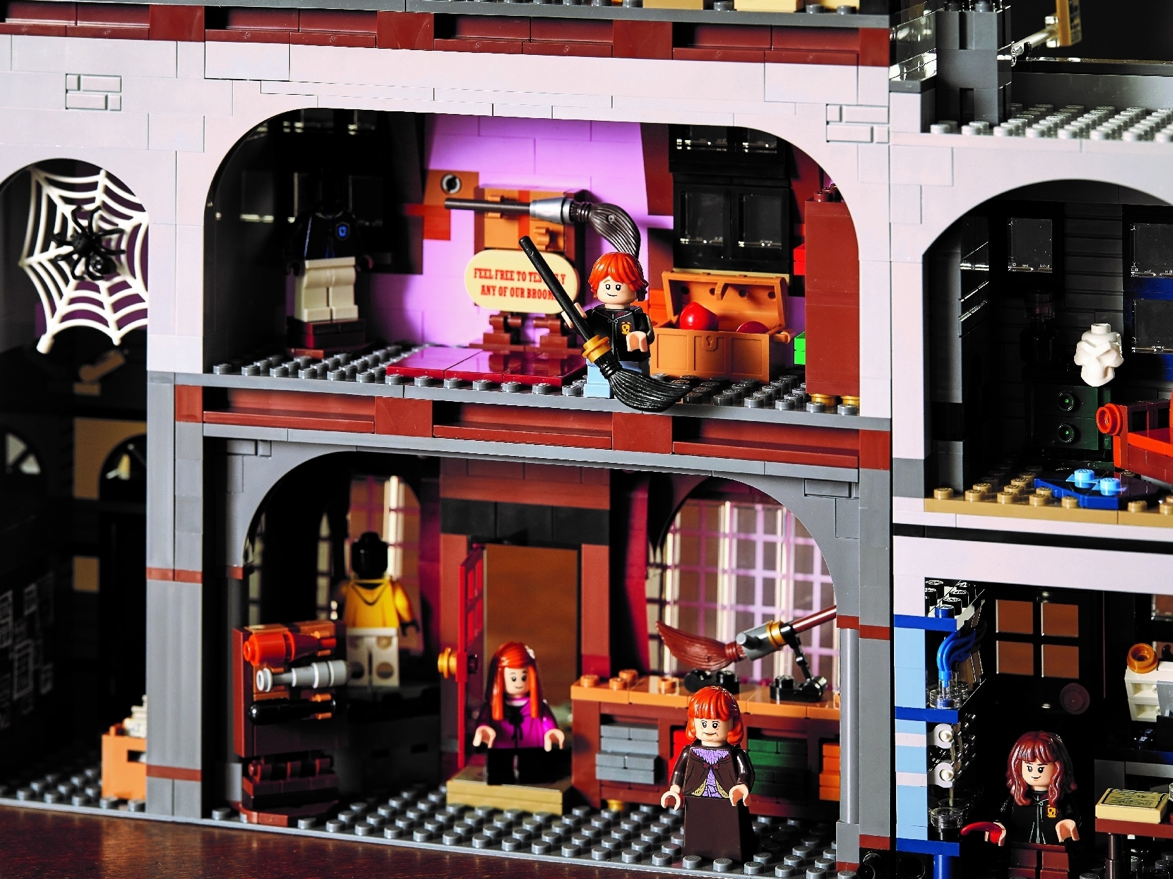 LEGO® Diagon Alley™