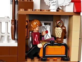 LEGO® Harry Potter™ Attack on the Burrow