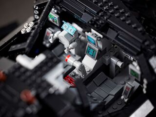 LEGO® DC Batman™ Batmobile™ Tumbler