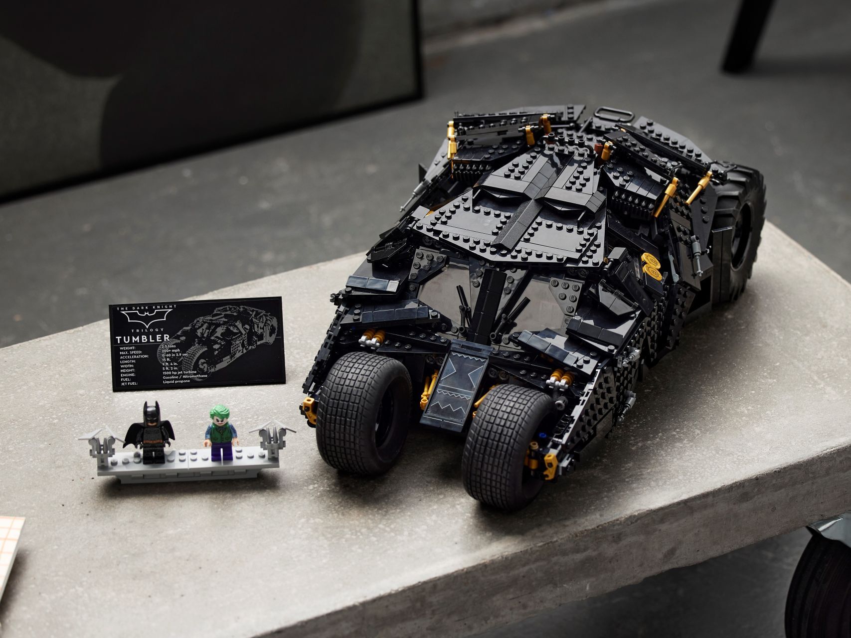 LEGO® DC Batman™ Batmobile™ Tumbler