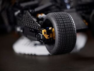 LEGO® DC Batman™ Batmobile™ Tumbler