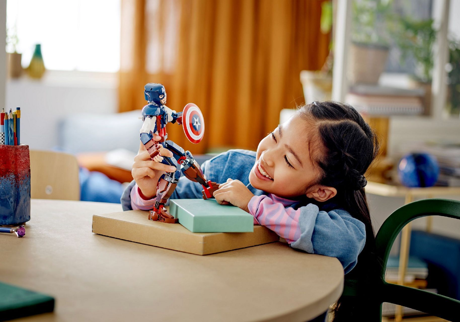 LEGO® Captain America Construction Figure