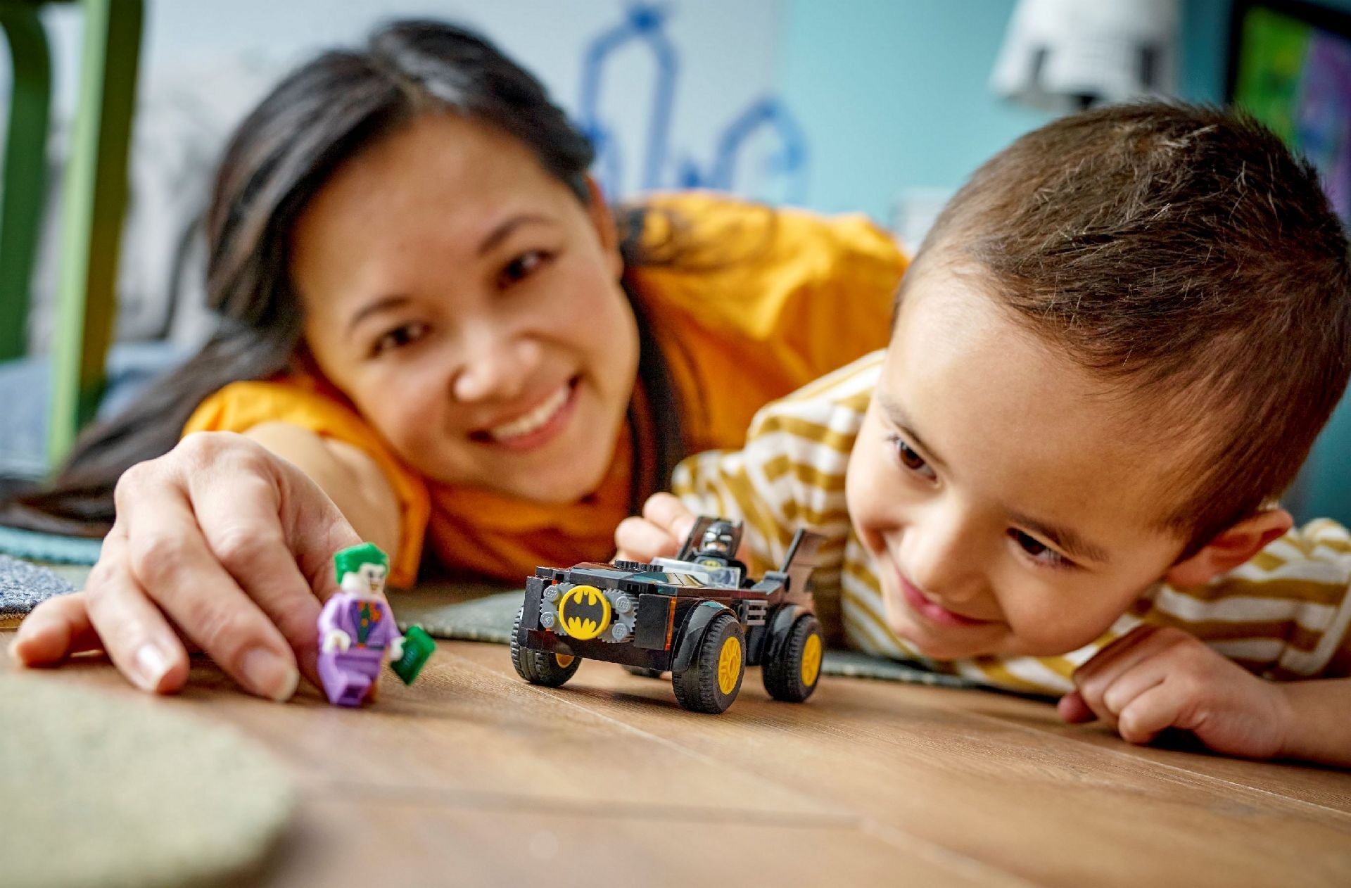 LEGO® Batmobile™ Pursuit: Batman™ vs. The Joker™