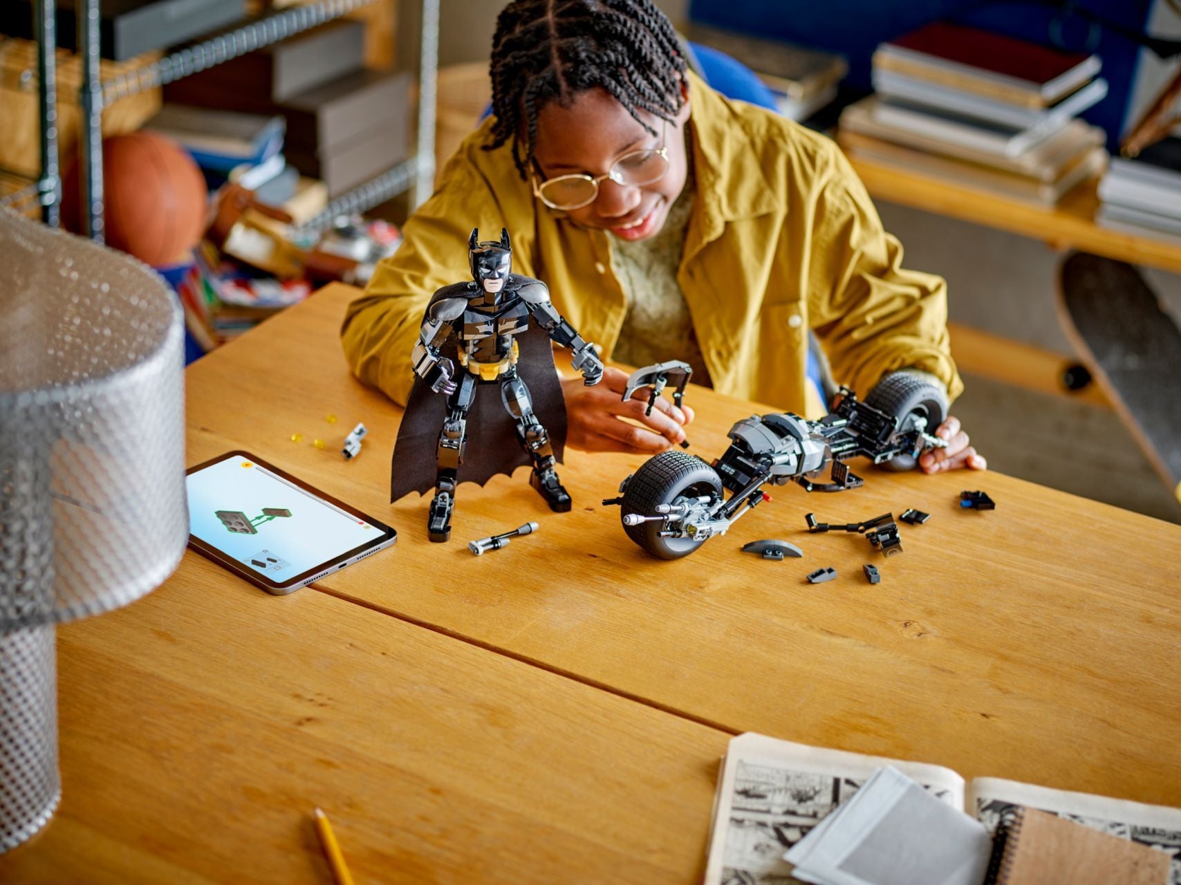 LEGO® Batman™ Construction Figure and the Bat-Pod Bike