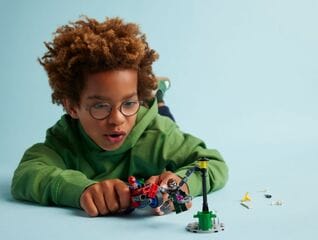 LEGO® Motorcycle Chase: Spider-Man vs. Doc Ock