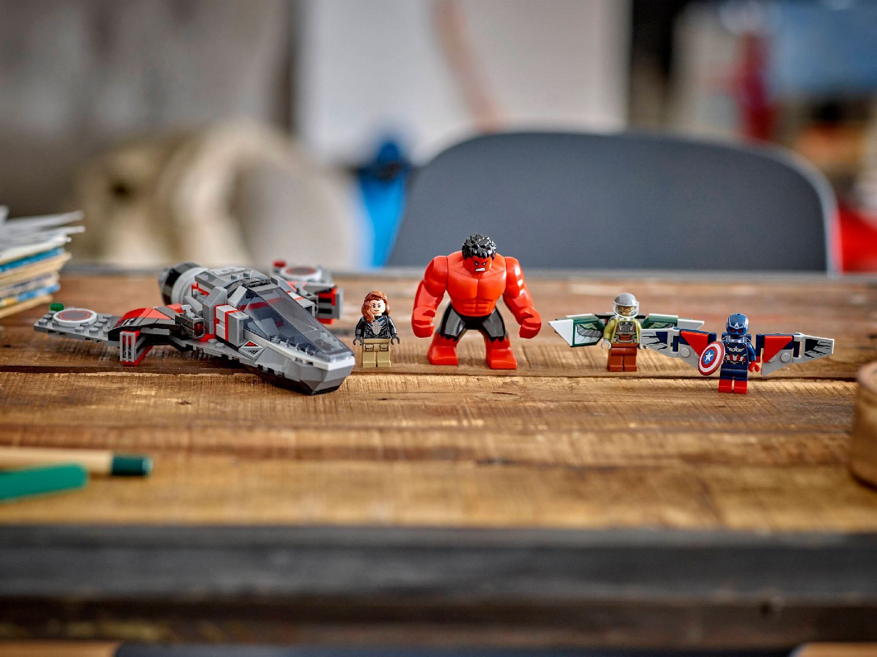 LEGO® Captain America vs. Red Hulk Battle