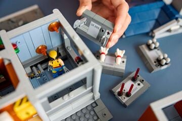 LEGO® X-Men: The X-Mansion