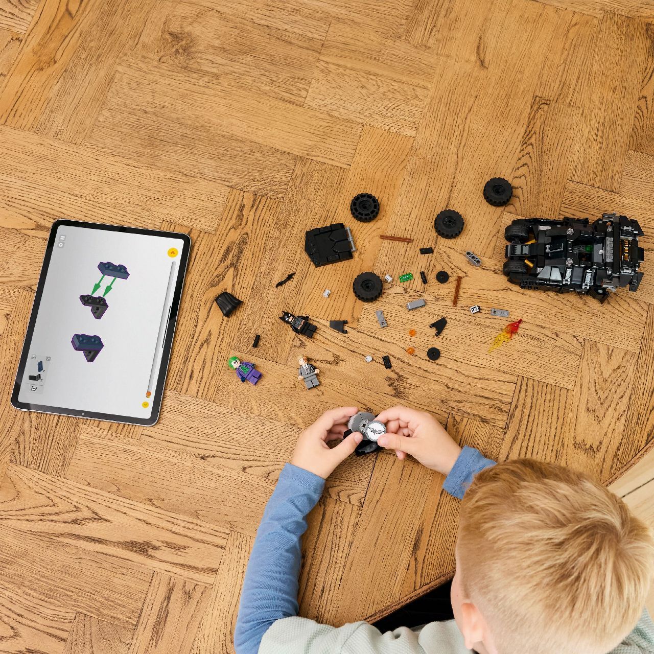 LEGO® Batman™ Tumbler vs. Two-Face™ & The Joker™