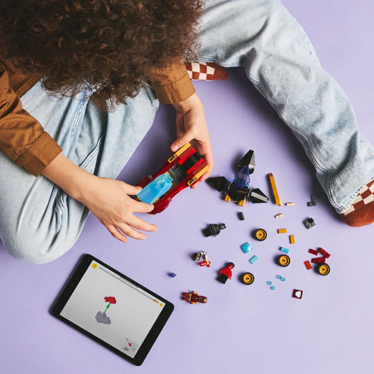 LEGO® Iron Man Car & Black Panther vs. Red Hulk