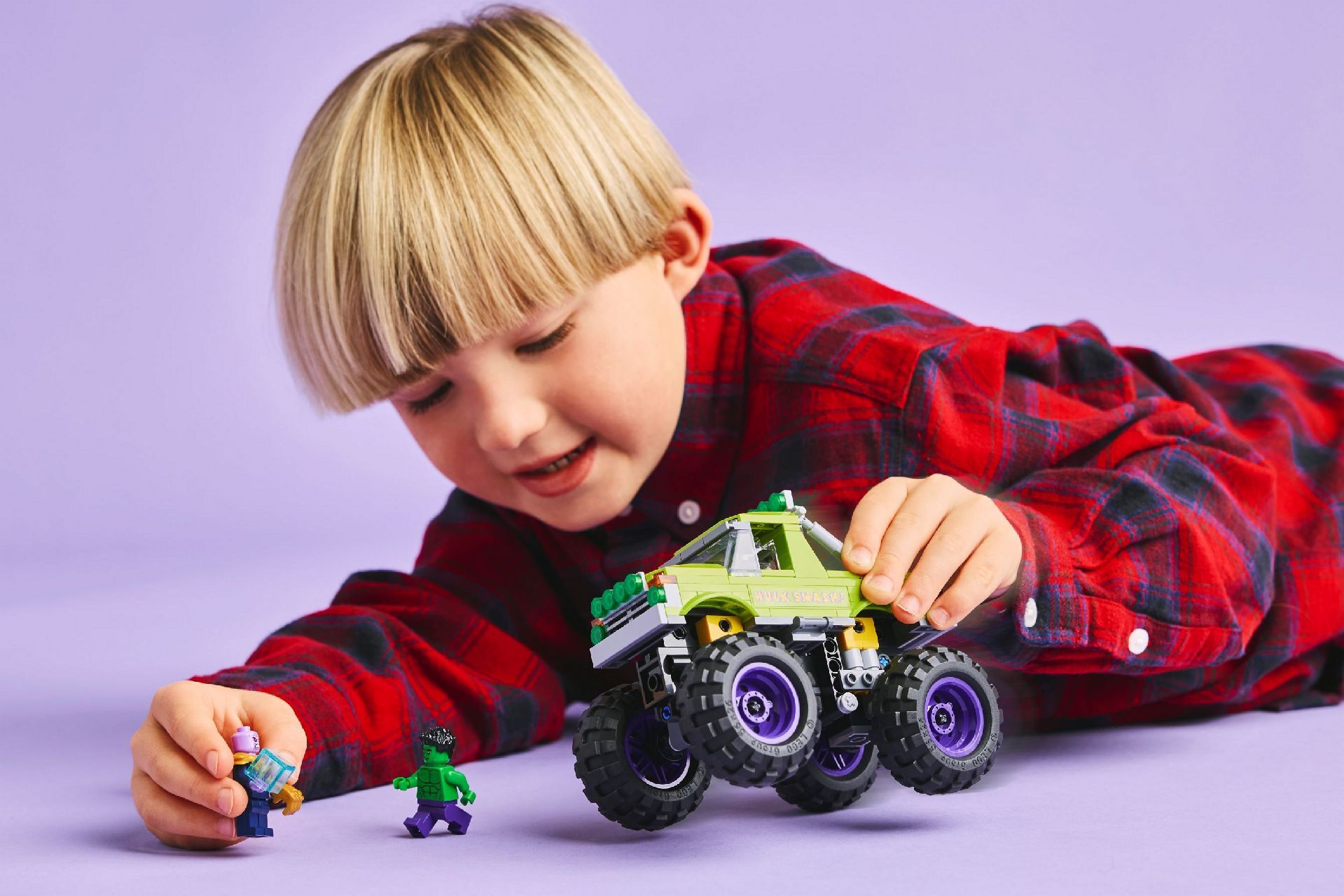 LEGO® The Hulk Truck vs. Thanos