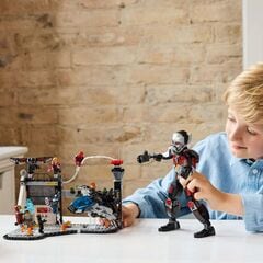 LEGO® Captain America: Civil War Action Battle