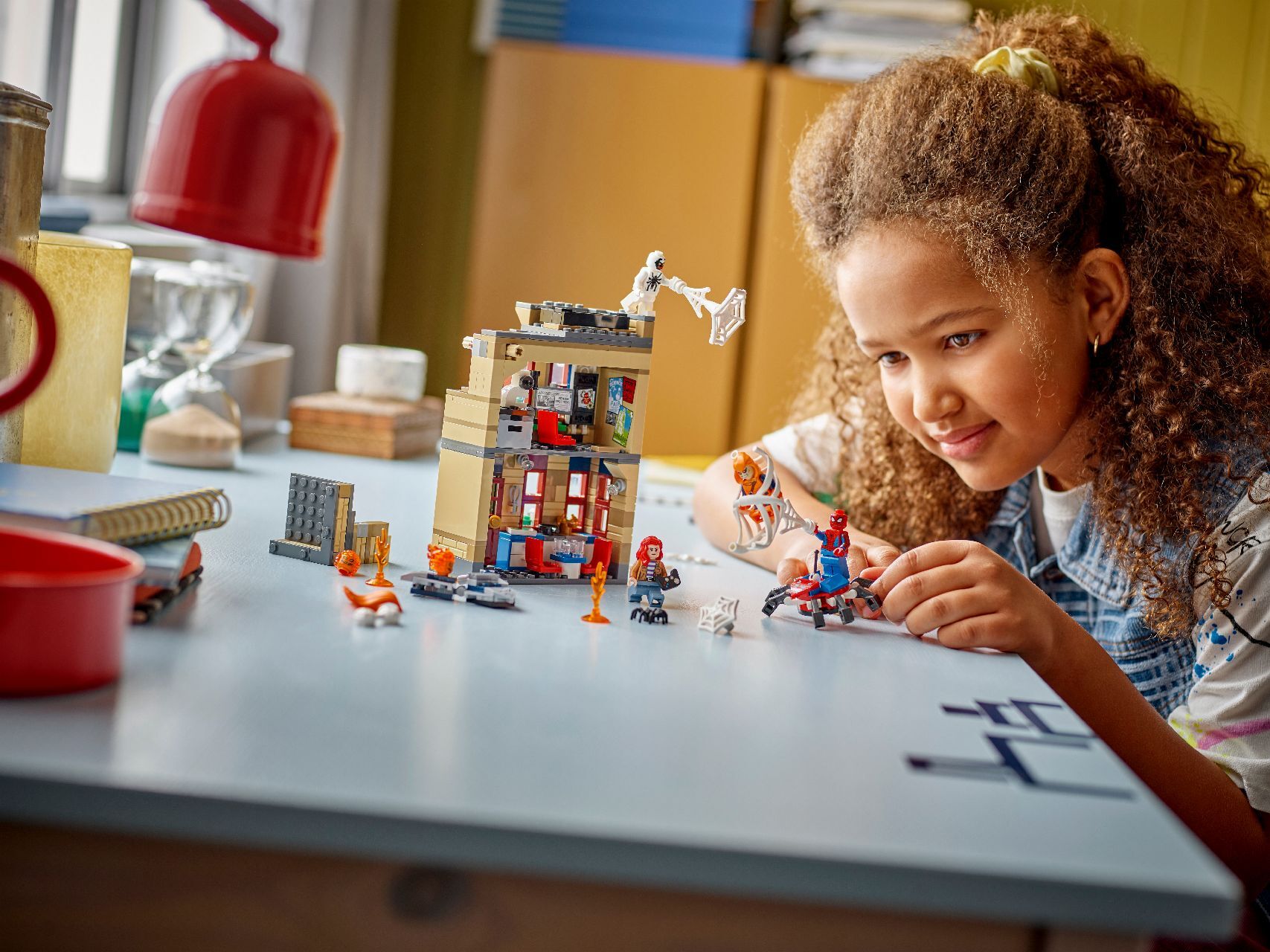 LEGO® Peter Parker’s Apartment