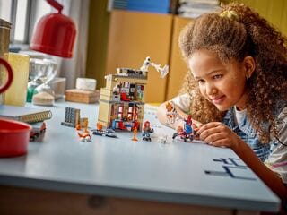 LEGO® Peter Parker’s Apartment