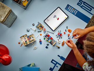 LEGO® Peter Parker’s Apartment