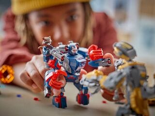 LEGO® Avengers: Endgame Thor vs. Chitauri