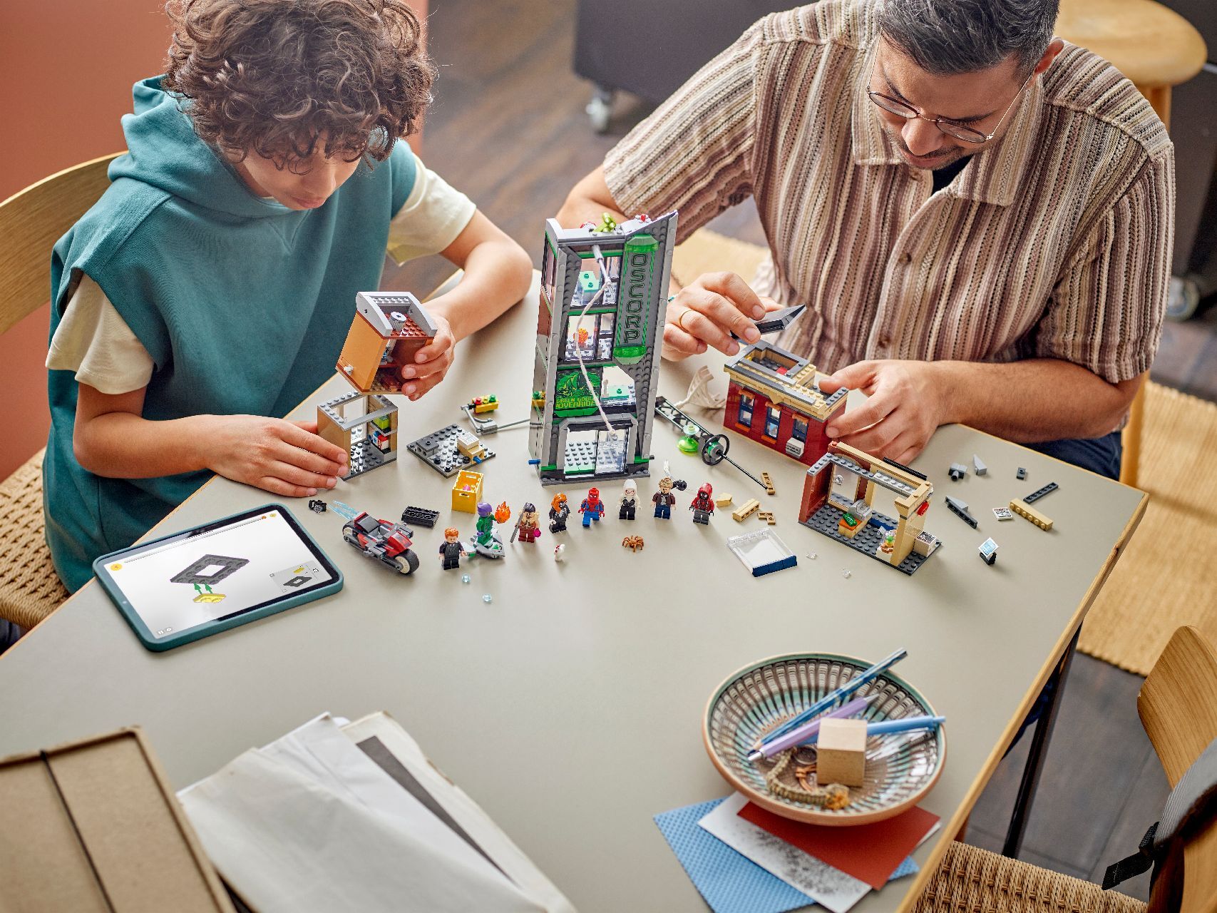 LEGO® Spider-Man vs. Oscorp