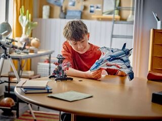 LEGO® Avengers: Age of Ultron Quinjet