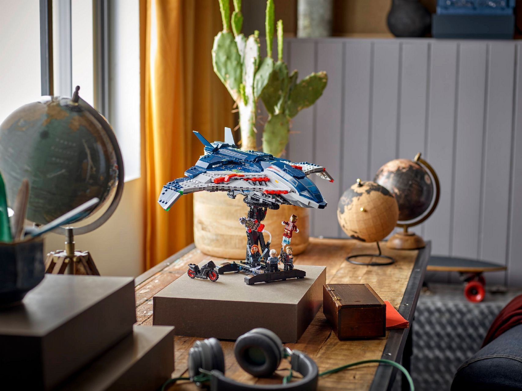 LEGO® Avengers: Age of Ultron Quinjet